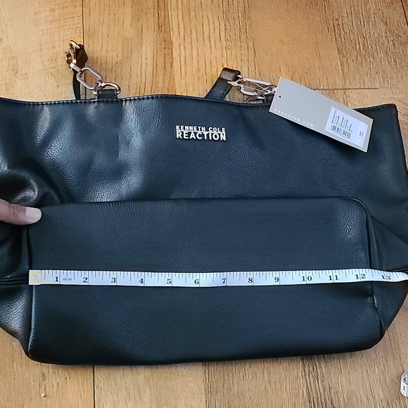 Kenneth Cole Reaction Tote - Picture 8 of 9